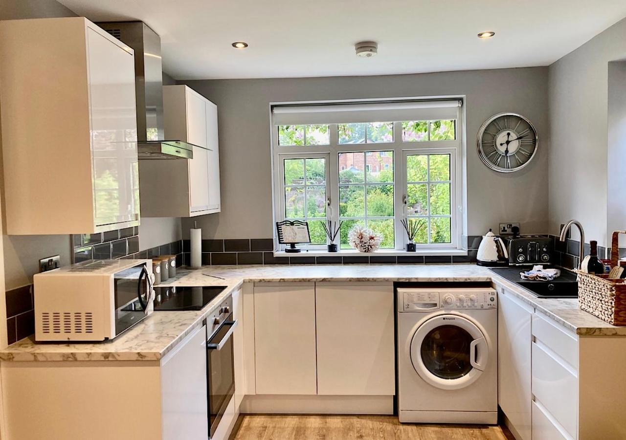 The Lodge Chester - Luxury Apartment For Two, With Free Parking! Hough Green Exterior foto